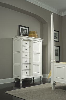 Magnussen Ashby Eight Drawer Chest