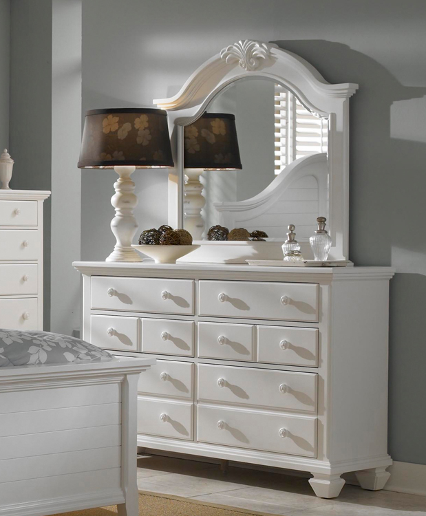 Broyhill Mirren Harbor Drawer Dresser