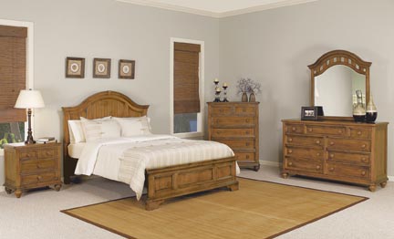 Wynwood Hadley Point Drawer Dresser in Honey Pine