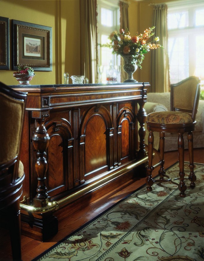 Pulaski Carlton Manor Home Bar