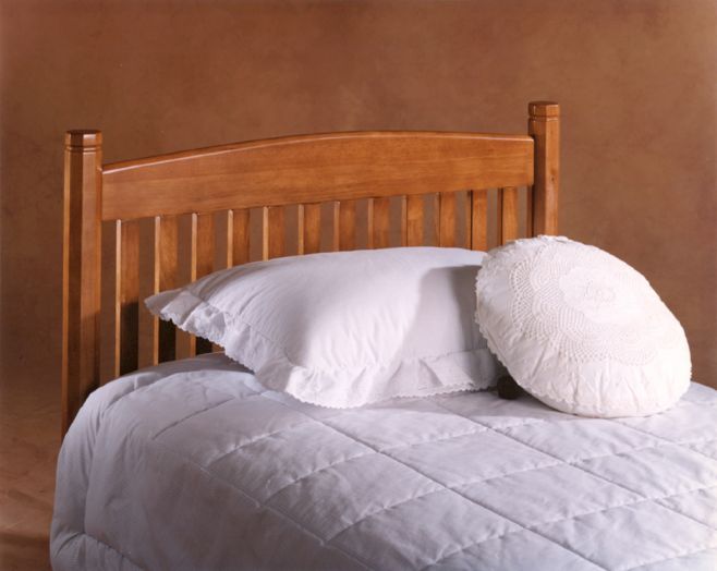Hillsdale Furniture Oak Tree Bed